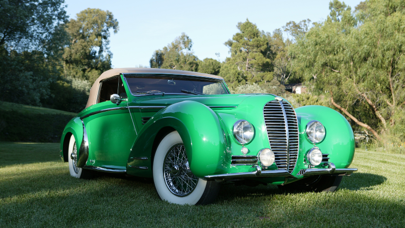 O passado volta às ruas com estilo: a elegância clássica renasce nos carros modernos, comenta Milton Seigi Hayashi.