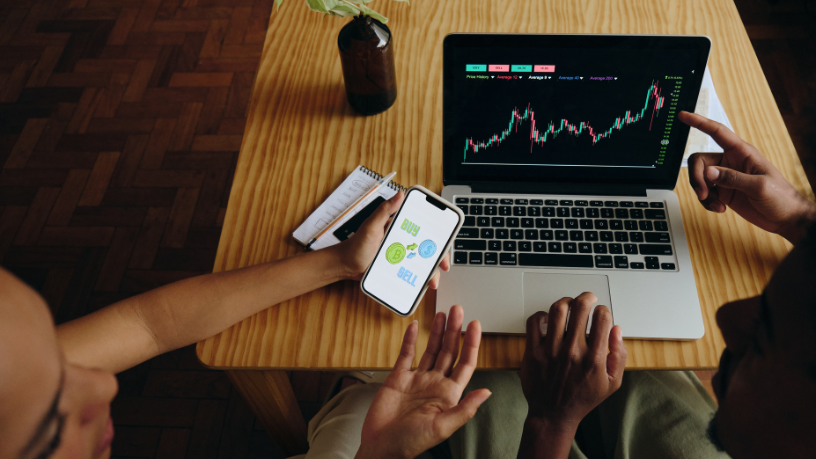 Com a orientação de Teciomar Ábila, descubra como dar os primeiros passos no mundo dos investimentos de forma acessível e consciente.